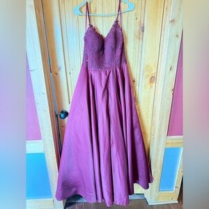 Dancing Queen Burgundy Lace Prom Dress Size XL, pockets, sleeveless, 14/16
